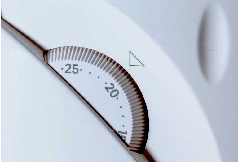 contrôle de la température avec un thermostat